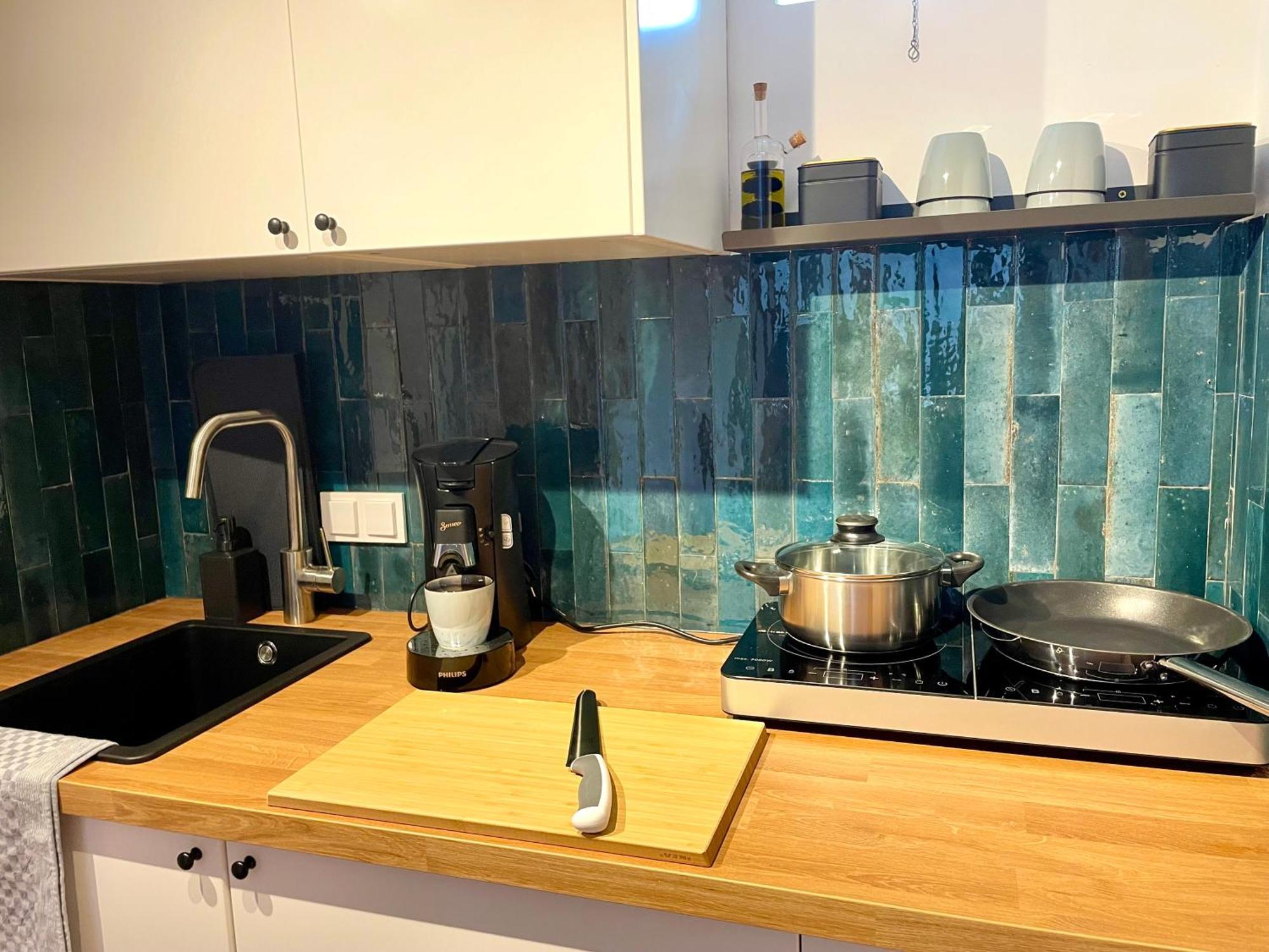 Riversidemosel Burg Free Netflix Primevideo Ebikeparking Bagian luar foto